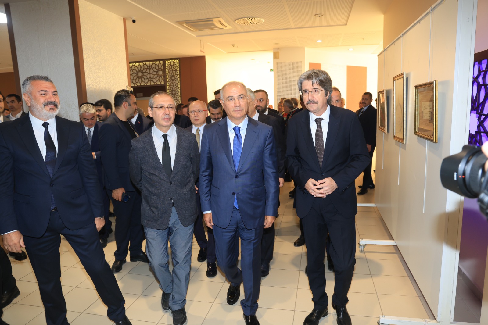 GELENEKSEL TÜRK SANATLARI BÖLÜMÜMÜZDEN AKADEMİK YIL AÇILIŞINDA KARMA SERGİ